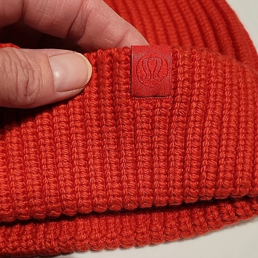Lululemon Red Knit Beanie NWT